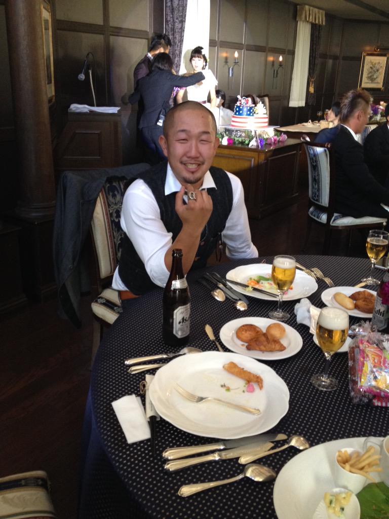 MC_JUN's tweet photo. ニイミの友人スピーチに泣かされた。 http://t.co/x2lD31u5gJ