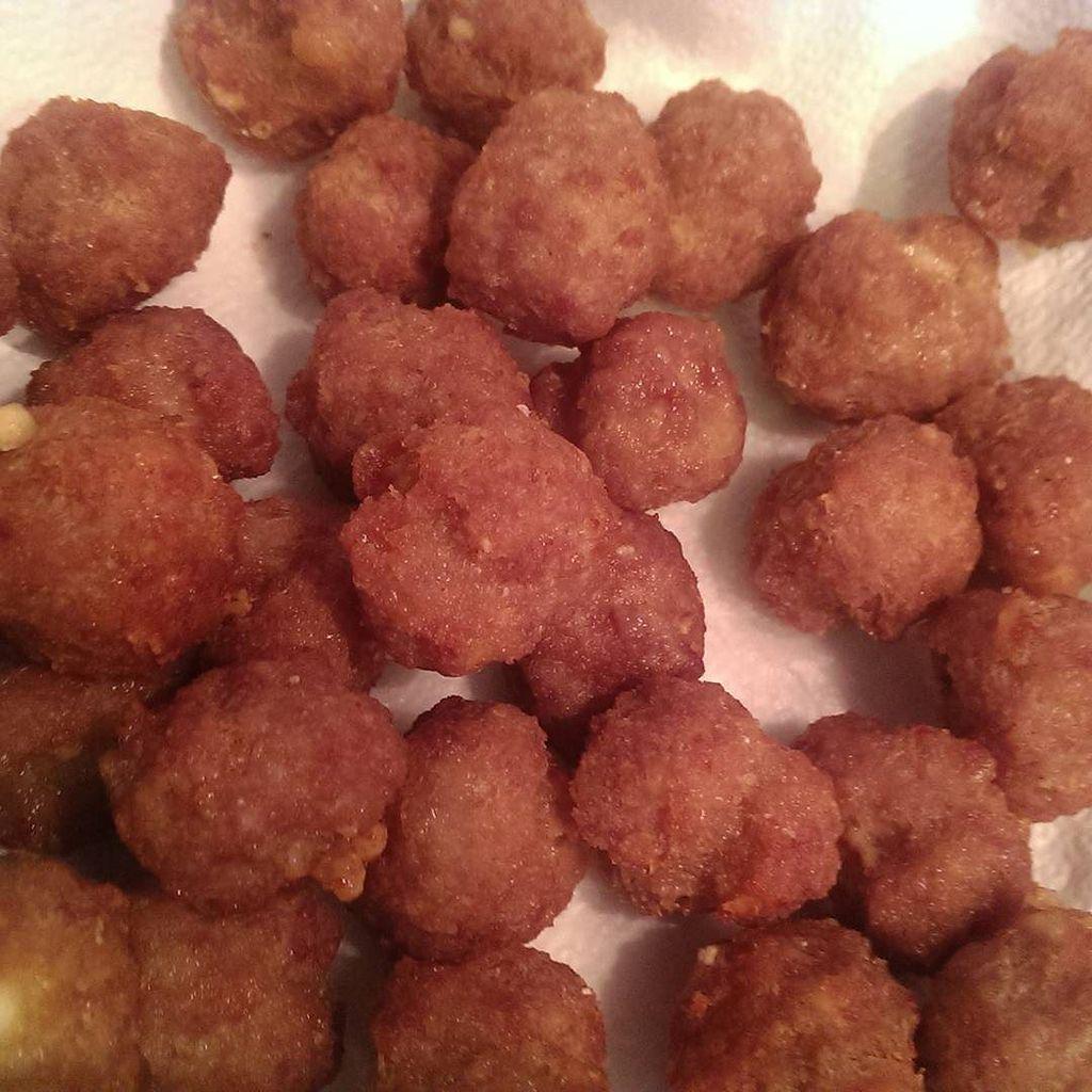 apuliasocial's tweet photo. La colazione di un pugliese la domenica
POLPETTE
#puglia #polpette #foodandsound #tradizio… http://t.co/05njhUCPmt http://t.co/51eIjJuIxK