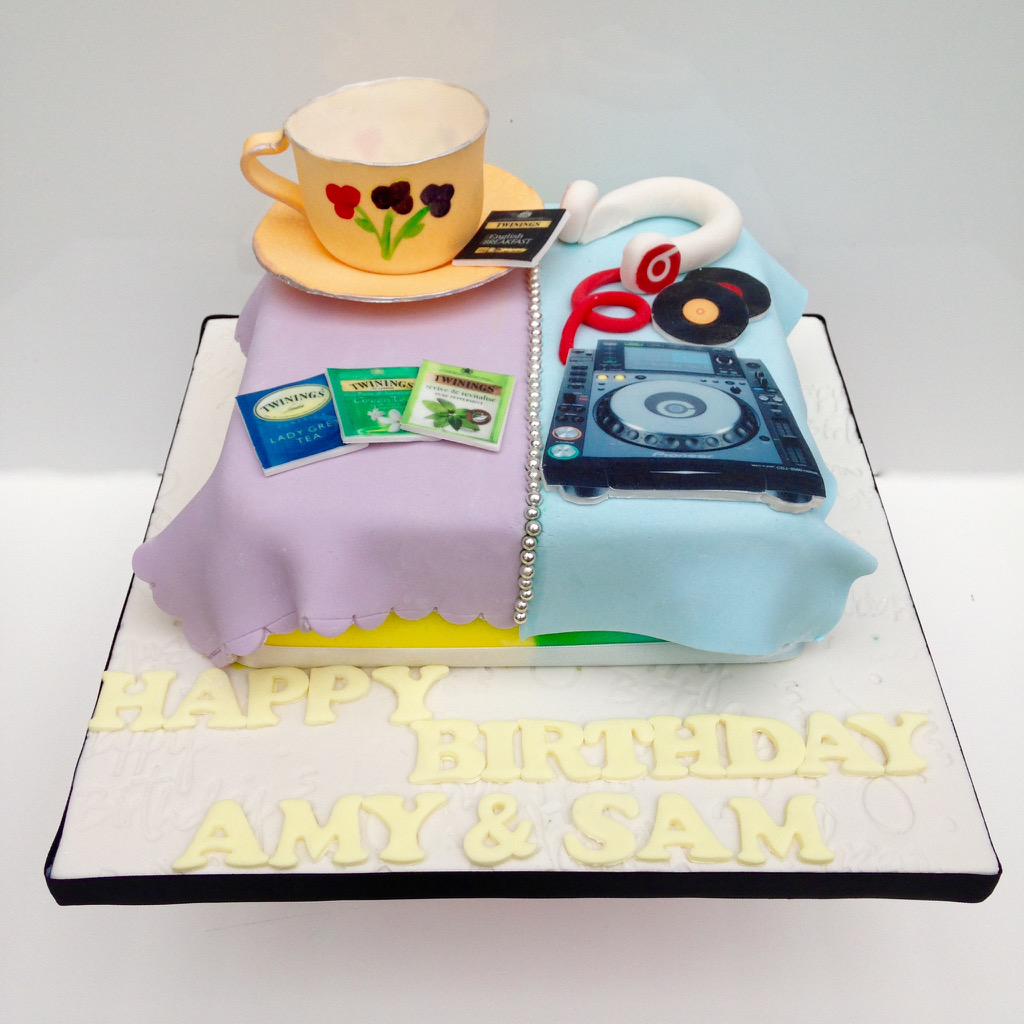 #tea and #dj cake! @TwiningsTeaUK @LondonTeaPartyC @TeaandCakePR <a href="/GordonHill_EN2/">GordonHill EN2</a> @MumsnetEnfield <a href="/MumsnetBarnet/">Mumsnet Barnet</a>