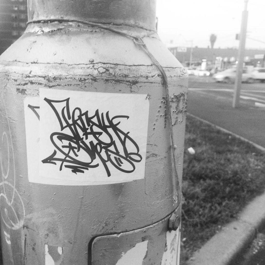 handstyler's tweet photo. Fresh Ones F1 crew. artist unknown.
#freshones #f1crew #handstyle #graffiti http://t.co/7XFaQ9vz28