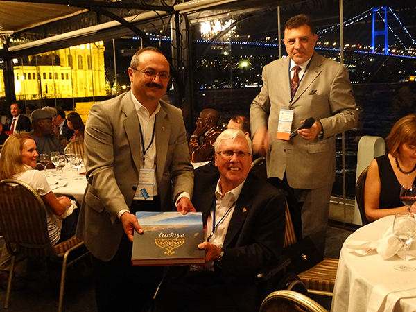 Turkishchapter's tweet photo. Feriye Restoran'daki akşam yemeği
Dinner at Feriye Restaurant
#RALCRC2015İstanbul #ASHRAE #ASHRAETC http://t.co/iqbOSQmXYY