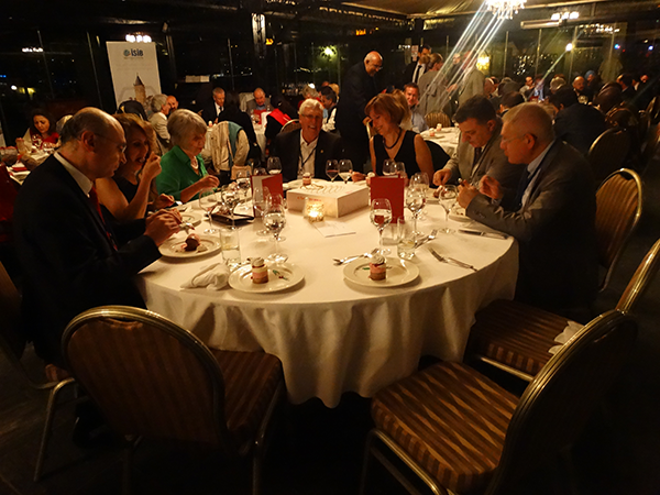 Turkishchapter's tweet photo. Feriye Restoran'daki akşam yemeği
Dinner at Feriye Restaurant
#RALCRC2015İstanbul #ASHRAE #ASHRAETC http://t.co/iqbOSQmXYY