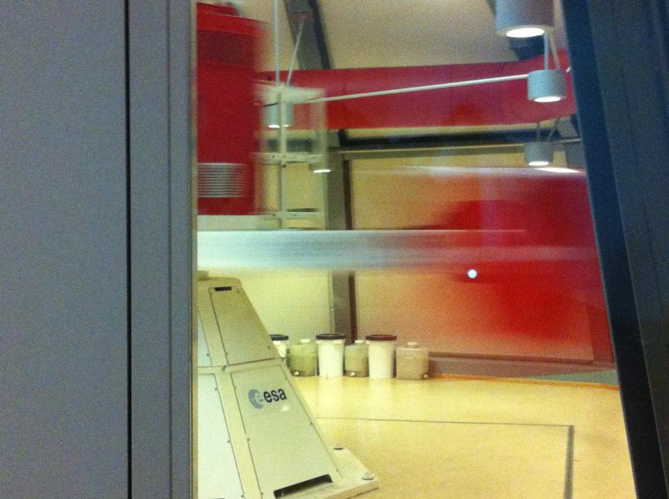 ESA_Tech's tweet photo. Glimpse of #ESA_Tech hypergravity centrifuge - spinning behind bulletproof glass for safety #OpenESTEC http://t.co/moebKeT5Kh