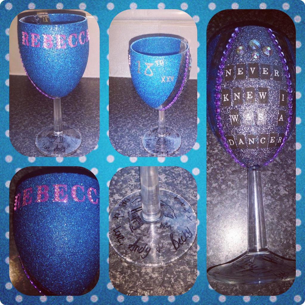 ButtonButton_ tweet media