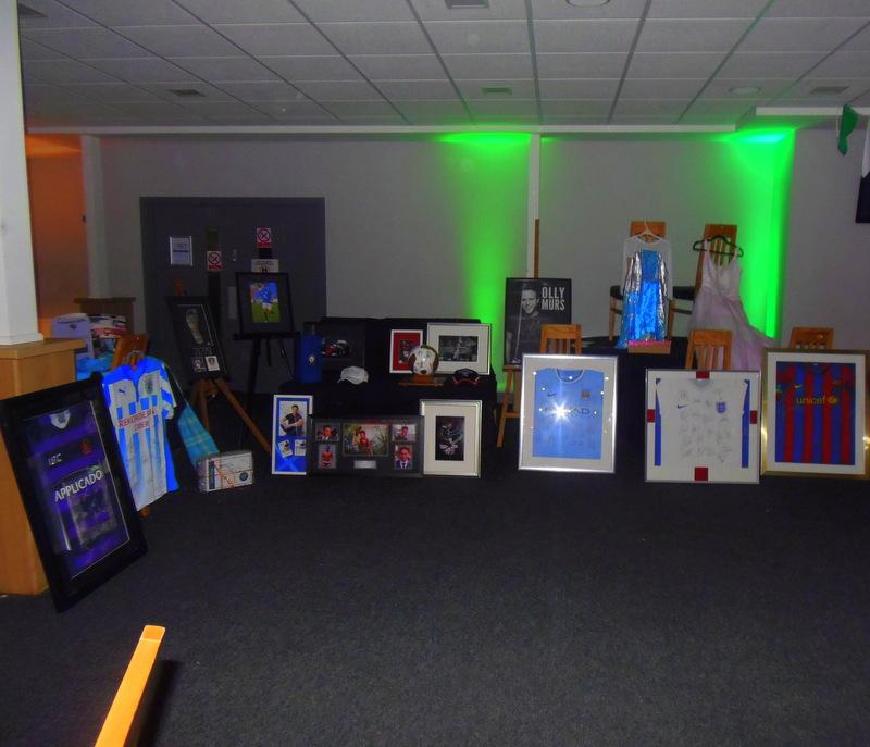 EWREvents's tweet photo. Some Pics of the #fundraising #Event @Support4ruth @LSSportsCentre #auctioneer @leephelps http://t.co/u8bQo5HOyA
