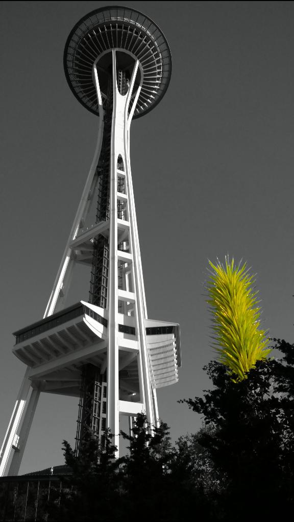 wibralo's tweet photo. #LumiaChallenge #ShotOnMyLumia @space_needle #BaseToSpace @LumiaVoices Yellow @Lumia 1020 http://t.co/74LO49jQ83