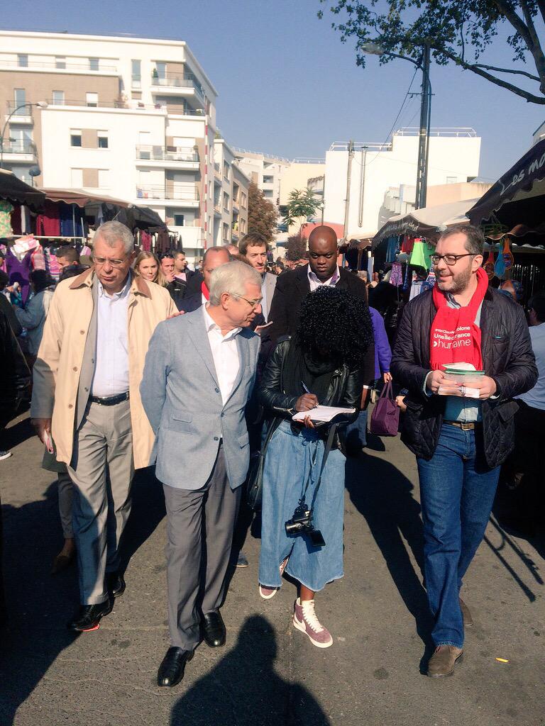 pdoucet's tweet photo. J'ai le plaisir d'accueillir @claudebartolone au Marché Héloïse à #Argenteuil #AvecBarto http://t.co/ZQhfEZGD8Y