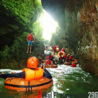 LadiesBlue1933's tweet photo. Santirah River tubing Pangandaran http://t.co/h1fEiTnyJl