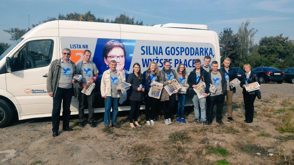 lukaszbejm's tweet photo. #PomaskaTeam #busPO #PolskaPrzyszłości #PruszczGdn http://t.co/szraIztEf5