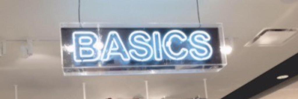 illicithowell's tweet image. 