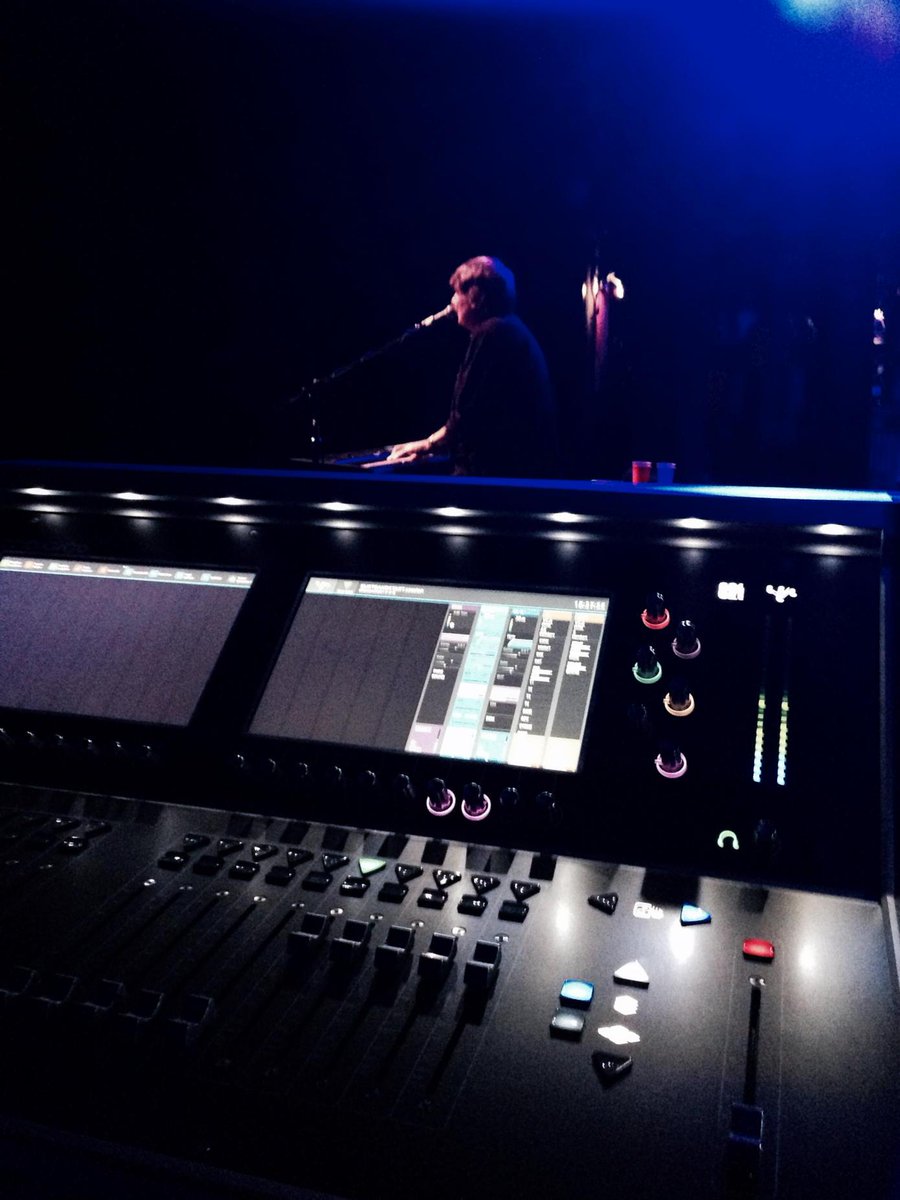 PaulCProduction's tweet photo. #digico #livesound #burtoncummings #monitorengineer #gerraudio #paulcaccamoproductions http://t.co/CGjYIIbAyA