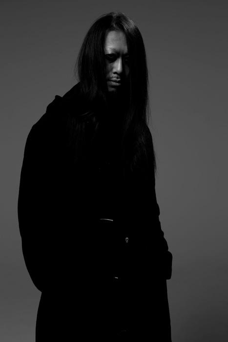 agehanp's tweet image. この「藤/井/麻/輝」最新ビジュアル、ちょっとぼっちんちんに似てない？全体的に黒いし