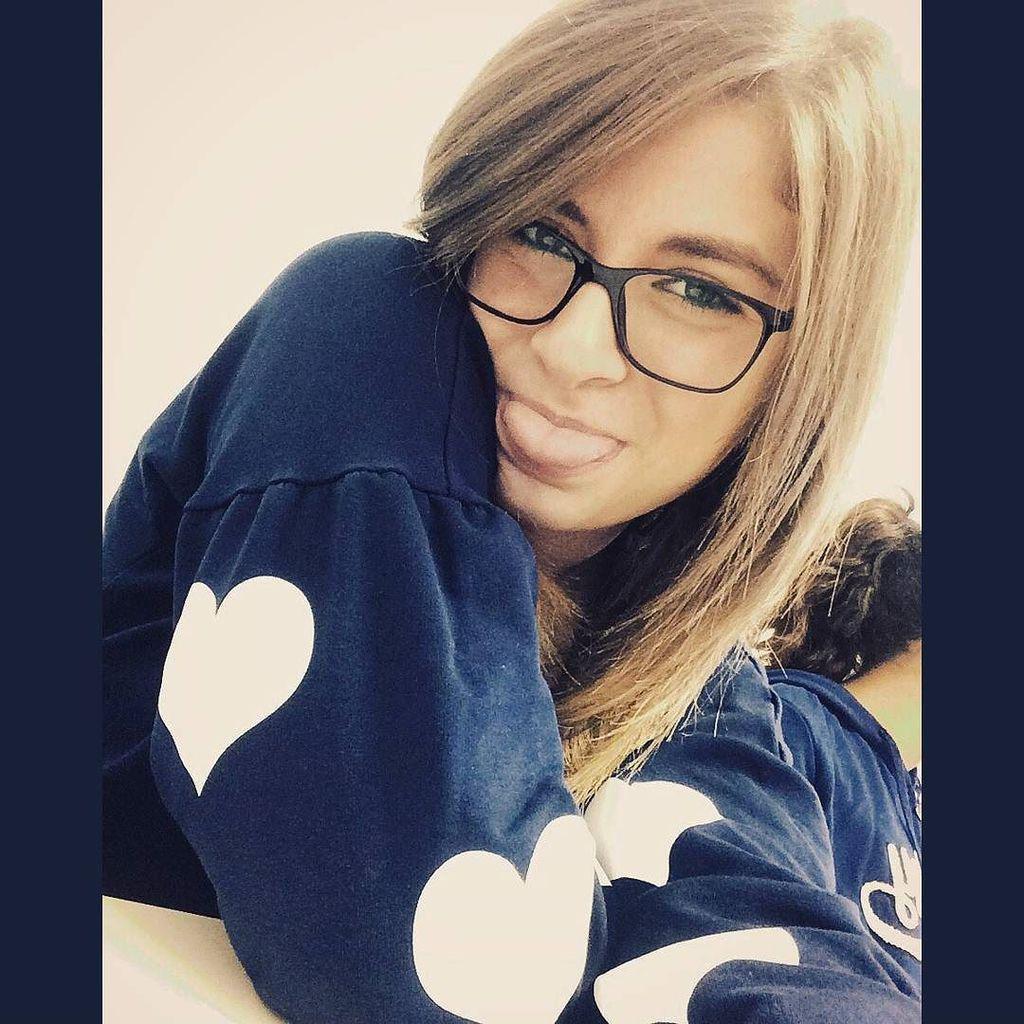 BerkowitzAaron's tweet photo. Love me a good #selfie #RT "Diamond"💎👑
#Me #Thursday #School #Glasses #Bigmouth #Sweatshirt #Blue #Hearts #WinterC… http://t.co/zOSUDztCVA
