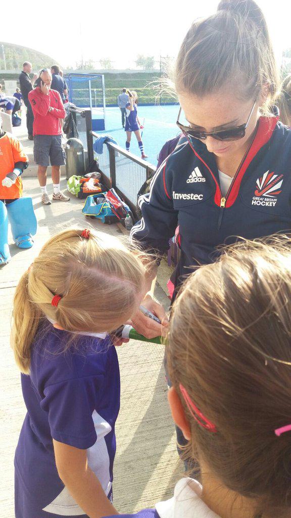 DavidRBalkwill's tweet photo. Thank you @MaddieHinch for making our day http://t.co/87dFjWcPlc