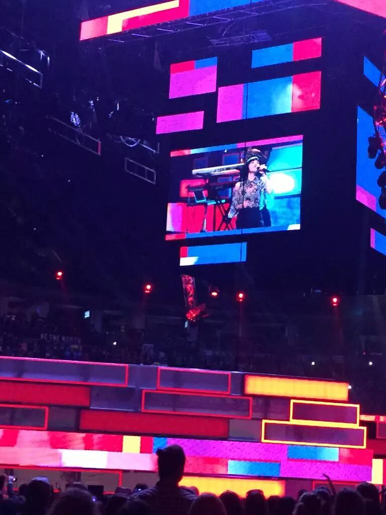 CRJ_ST_BCN's tweet photo. #TBT Carly en el #weday http://t.co/yGReiq4qmF