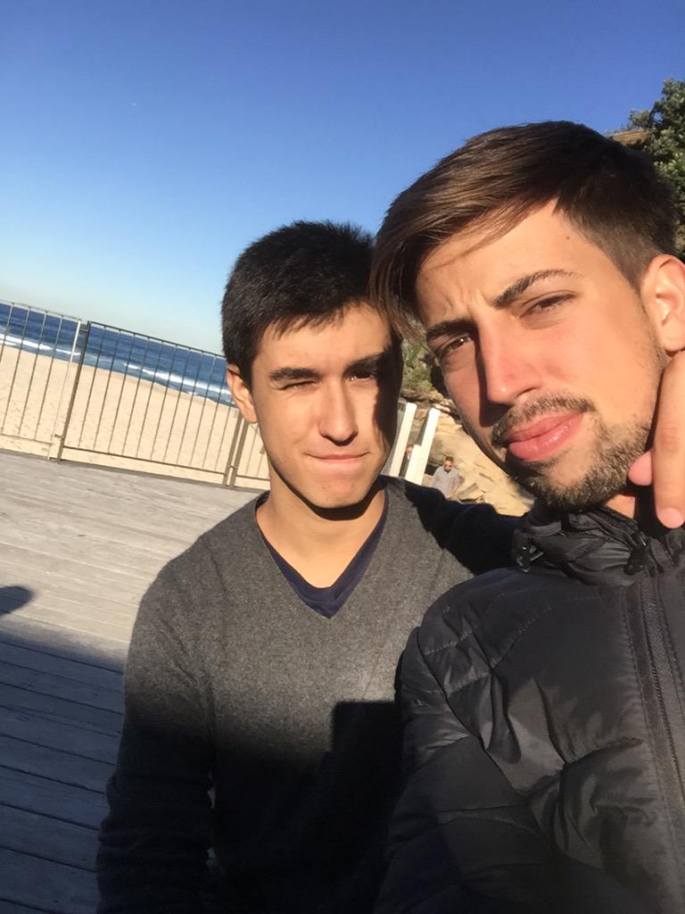 salvadorluis_'s tweet image. @Stereo_Coque @blancoynegro Que sería de mi domingo sin #ReachingTheSun ehhh compañero de aventuras