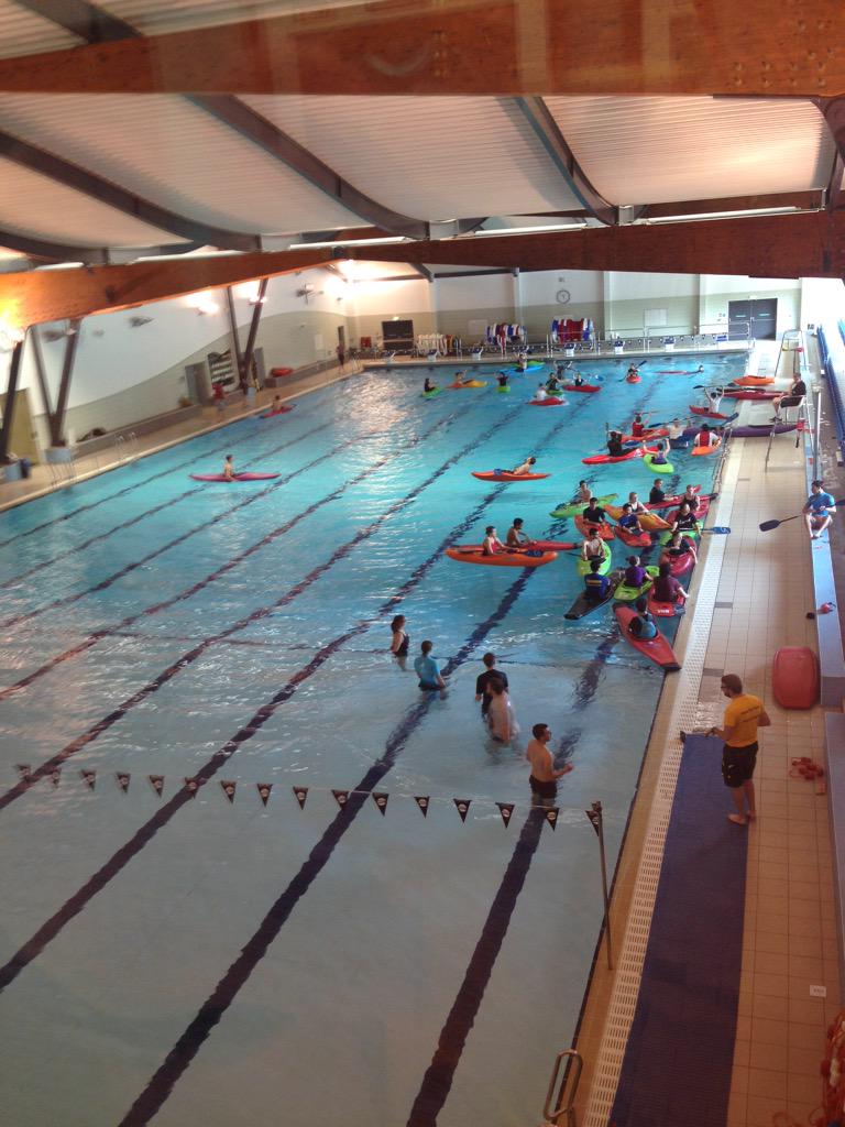 Busy in the pool with <a href="/SurreyUniCanoe/">University of Surrey Canoe Club</a>. We can see big things for canoe polo this year #blueandgoldpaddles