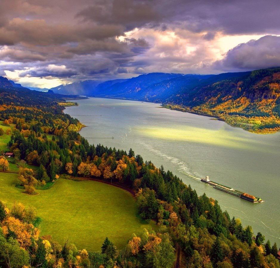 JenaC2's tweet photo. Columbia River Gorge, Oregon http://t.co/dYfOKESmjD