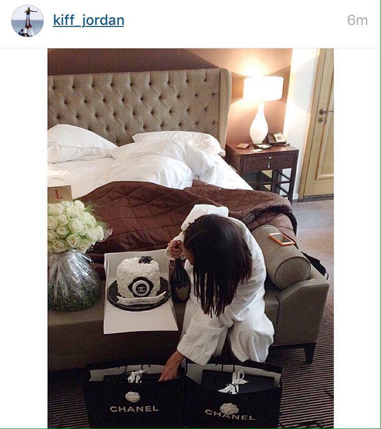 evanfcks's tweet photo. DEUSAAAAAA #Happy24BirthdayLeigh #HappyBirthdayLeighAnne http://t.co/bI1AtIfTRr