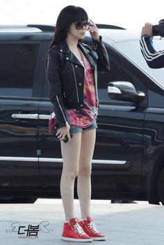 yeojabarbie_'s tweet photo. @_wbkim89 good night baby! 💏 can we go out tonight? /standing in front of you/ http://t.co/5XqX8akNdX