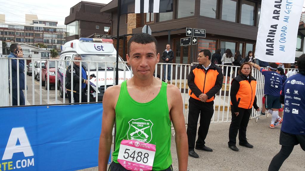 atleticachilena's tweet photo. Mauricio Flandez se  queda con el primer lugar en 21 km en Maraton Internacional de Viña del Mar. http://t.co/fzvVmsNSoy