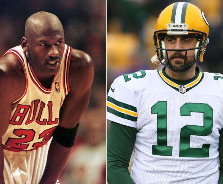AS_NBA's tweet photo. ¿Es Aaron Rodgers el Michael Jordan de la NFL? http://t.co/Lf9Bayf8Ie http://t.co/olwiQOQ7mE