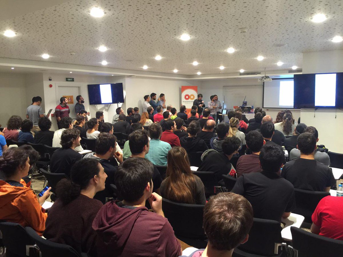 kworkscenter's tweet image. Hackathon Final sunumları başladı! #MastersofCode
