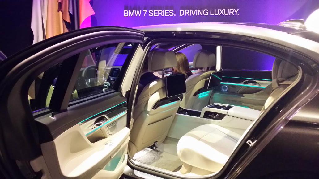 MyGlamourMag's tweet photo. Brand New #BMW7 Exclusive event at #Loft7 @BMWBrandStore #luxurycars #luxurytravel @DARKBelgium @BMWBrussels http://t.co/MVckiP7dUd