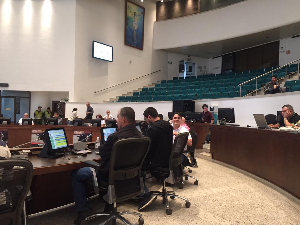 ffpulgarin's tweet photo. Aprobada en @ConcejoMedellin #politicapublicaaudiovisual @AlcaldiadeMed @JaimeCuartas @FilmMedellin http://t.co/dvE5Rss5mG