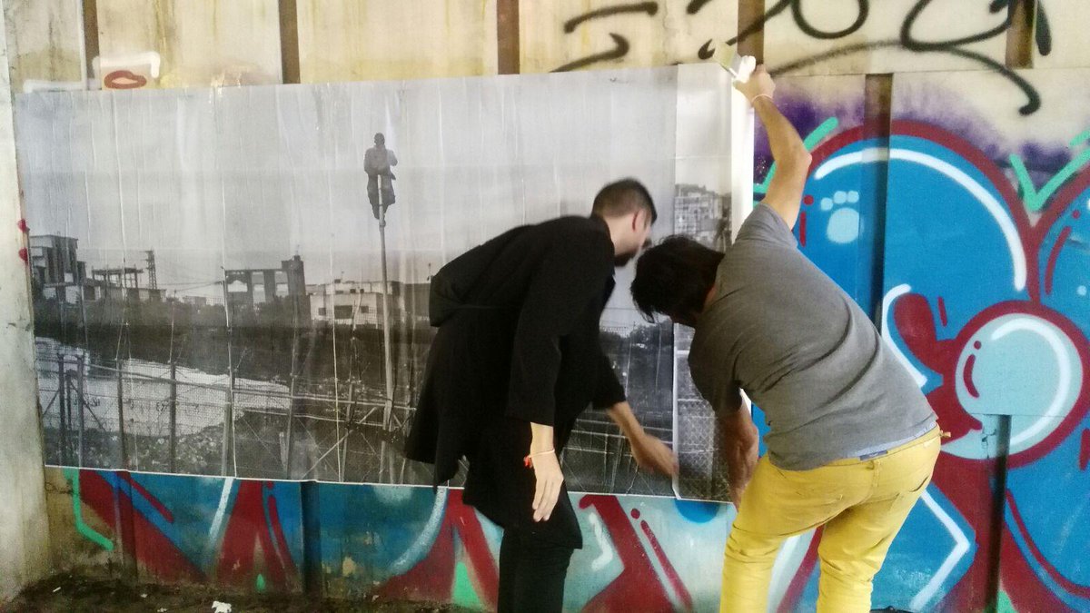littleLini's tweet photo. dve izložbe posvećene temi migracija otvorene na ovogodišnjem @TranseuropaFest . @sergicamara i @BelgradeRaw #TEF15 http://t.co/RHI3vRFMcg