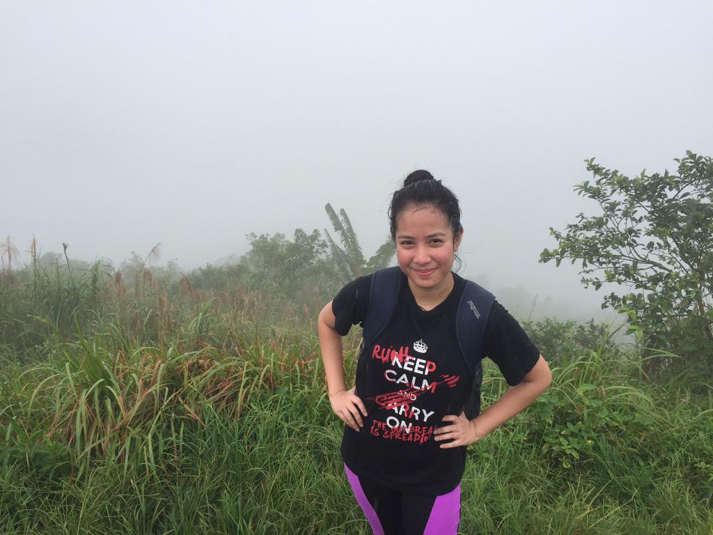 brenpureza's tweet photo. A rainy hike at Mt. Manabu! Just when we thought the fog is all we'd get, God said, "I don't think so." Thank you! 🙏🏻 http://t.co/TQAJOGvGgM