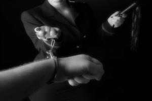 Miss_Doaks's tweet photo. When Miss Handcuffed Mark For The 1st Time - http://t.co/kW0CqeankL http://t.co/iN5PiDry0e