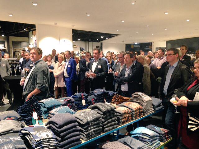 resatec's tweet image. @RudyLefevre @popai -afgaande op de talrijke bezoekers op het #Resatec  #RFID event @Giks Mode is er veel interesse.