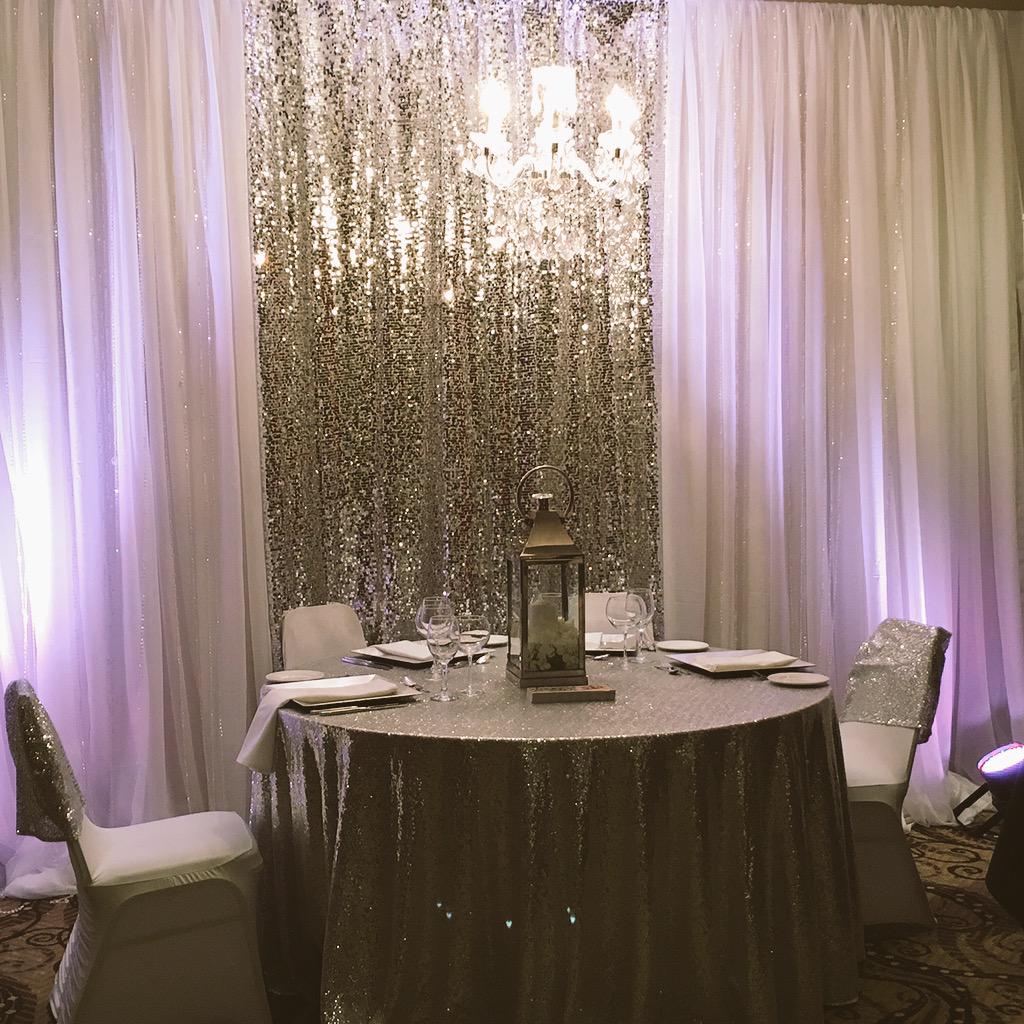 hicambridgeca's tweet photo. Thanks to @CR8VBRID for our gorgeous Welcome Wagon Bridal Show Booth! Join us 12-4 today! http://t.co/1vZe4umcWy