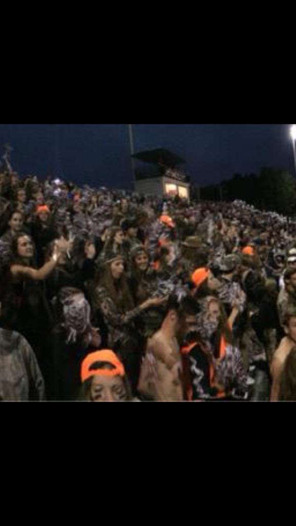 KayleeBartozzi's tweet photo. When you're checking Houston's pitiful student section and someone gets a picture of it #WHOuston http://t.co/Ks0IdF3Aob