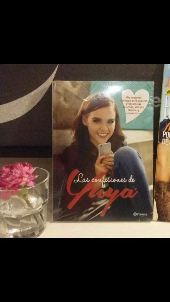 PilarEscobar92's tweet photo. @yuyacst mi mamá anda de vacaciones en México y adivina lo primero que vio y ya compró para mi 😍 abrazos desde Chile http://t.co/pqOrSq1acs