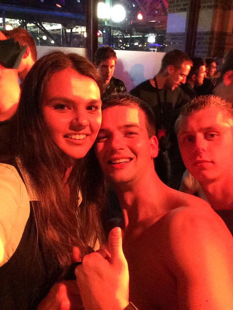 JustJenRS's tweet photo. This is one of my favorite group shots from #runefest2015  http://t.co/IJf9GPPLti