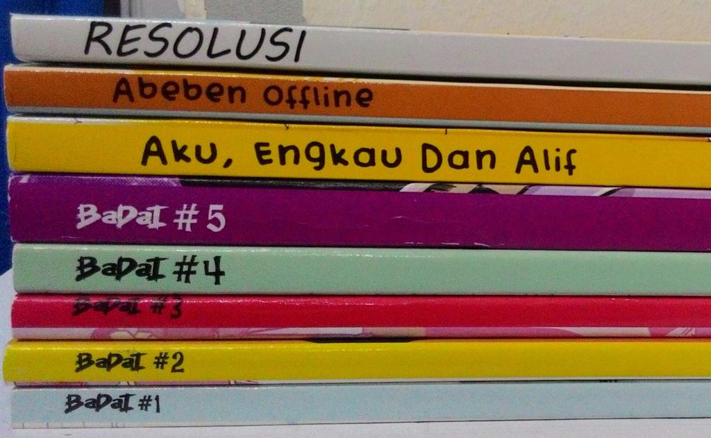 NN_21677's tweet photo. Mengumpul komik pulak...haha...
Menanti komik baru
#karyaabeben
#abeben
#Badai http://t.co/Rlec6K3Cib