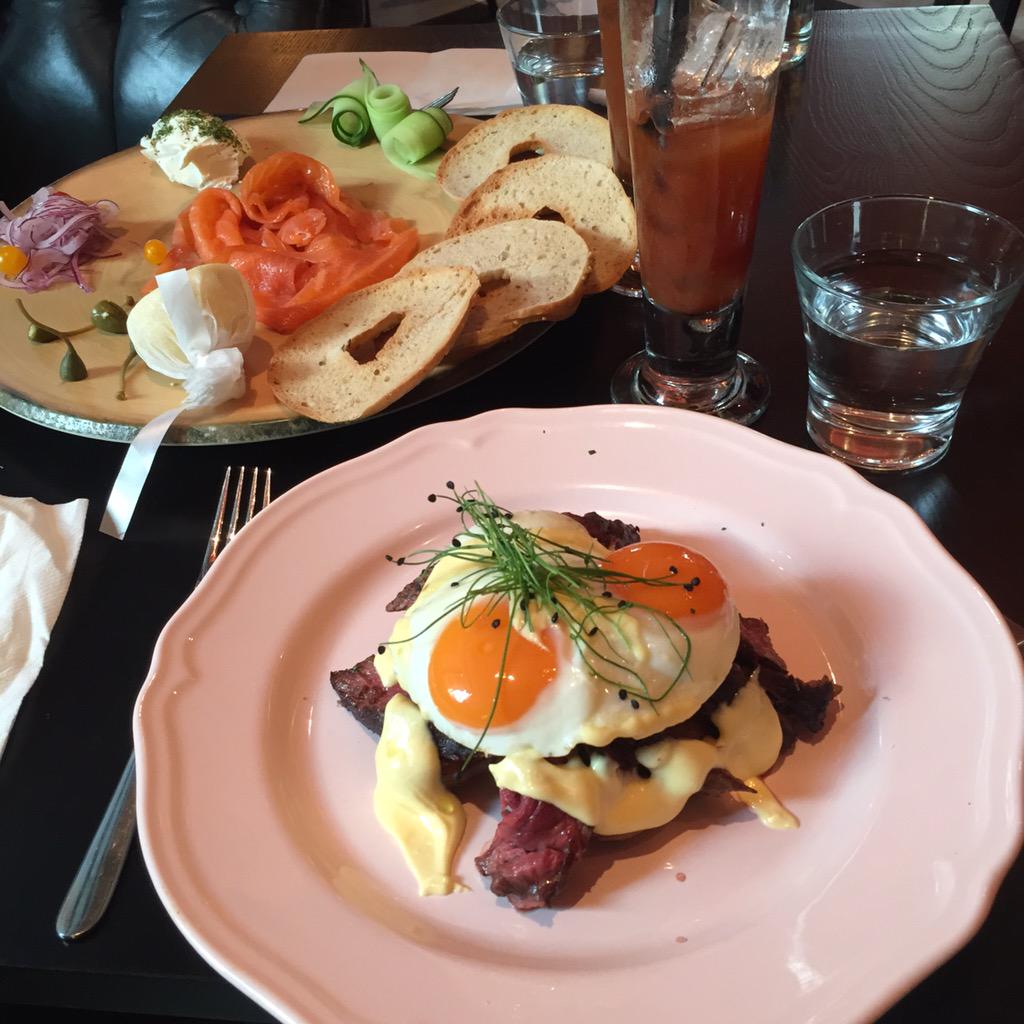 took mom to my favorite food place in london♥️💫. @hotelchantellelondon #TreatYourMotherRight.