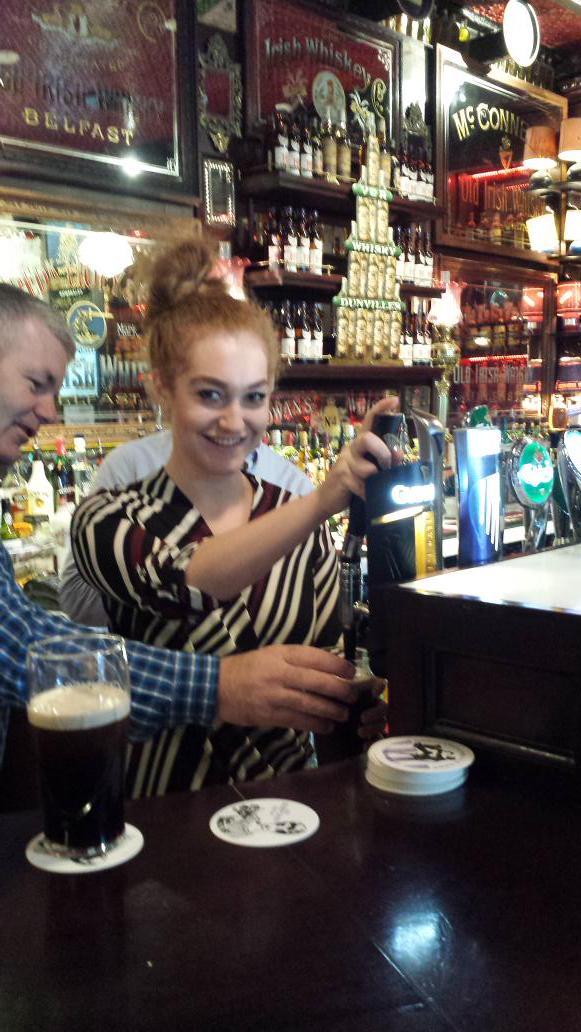 Pulling a pint of Guinness in <a href="/harpBarBelfast/">Harp Bar Belfast</a> with <a href="/LauraJHyatt/">Laura J Hyatt</a> and <a href="/OrlandoMurrin/">Orlando Murrin</a> <a href="/DiscoverNI/">Northern Ireland</a> on whisky tour