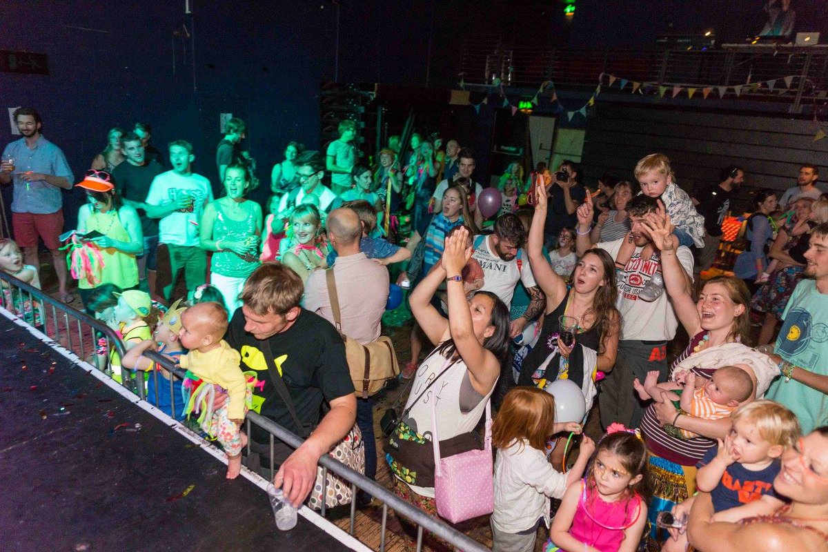 BFLFevents's tweet photo. @SHMums Big Fish Little Fish Family Rave is coming to @farnhammaltings on Oct 25th https://t.co/JAZ7jyHzBl http://t.co/JW2evMxWuW
