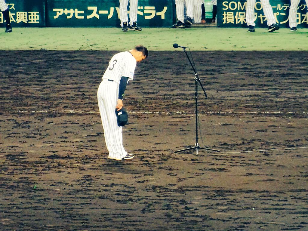 4 Natsu 関本賢太郎 19年間お疲れ様 せまりくる速球を たたき込め賢太郎 の 応援歌が懐かしい 笑 Http T Co Slxhzqrbhm