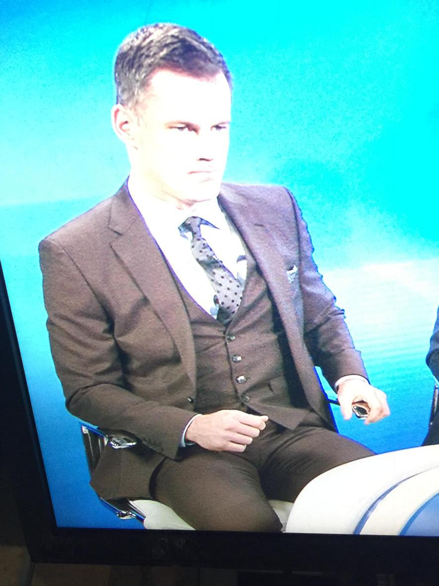 GNev2's tweet photo. He's gone for the Jeremy Corbyn brown suit look! http://t.co/pff5UBKFkr