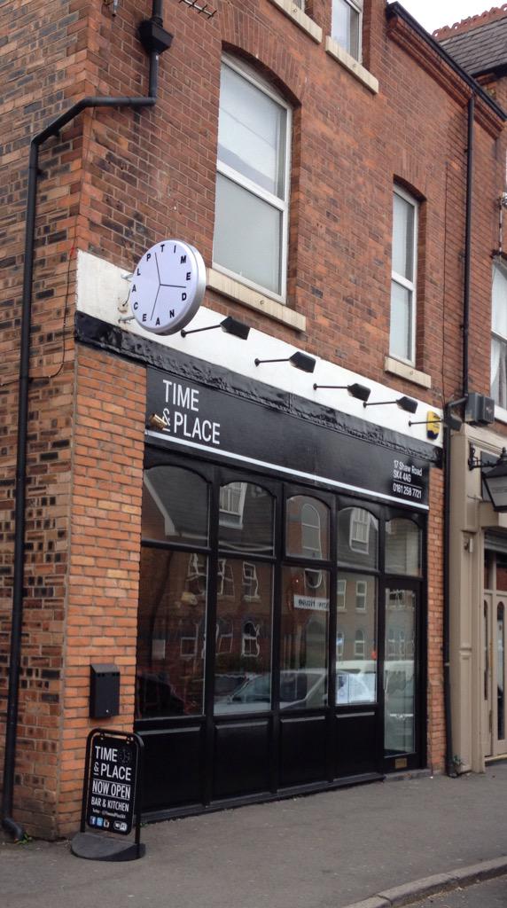 Mooch around @HMoorMarket getting my coffee fix. <a href="/CoffeeCircle/">Heart and Grafted</a>