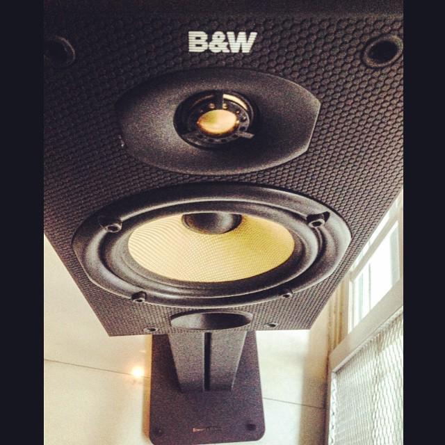 BowersWilkins's tweet photo. #SelfieSunday #DMSeries @shutterstar_ http://t.co/sApukRVwFF