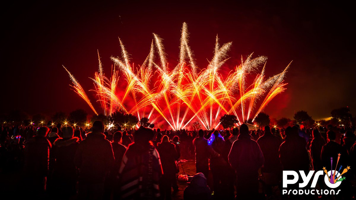Looking forward to the last night <a href="/SouthportFirewx/">British Musical Fireworks Championship</a> amazing event so far !!! #southport #fireworks
