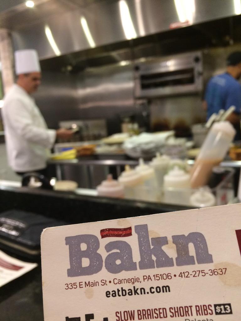 FlickFM's tweet photo. Kitchen seat @eatbakn. This is my new happy place. #ChefRandy http://t.co/odPNBmd2sI