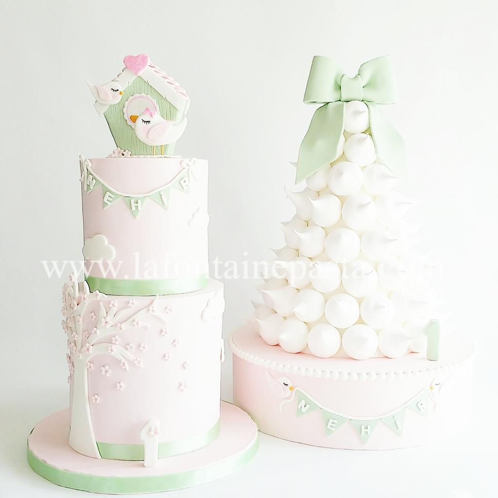 AyeHosman's tweet photo. 💕💕💕 #birdhousecakes #merengtower #bezekulesi #kuşevipasta #çocukpastaları #lafontainepasta #istanbul #butikpasta http://t.co/XUO9d7zY5v