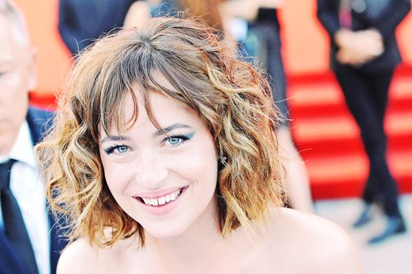 Happy 26th Birthday Dakota Johnson! 