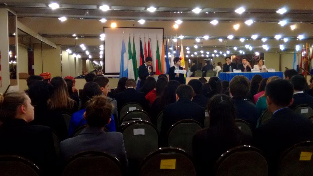 oajnuba's tweet photo. La delegación de Canadá hablando de los refugiados #ConferenciaEspecial #MNUOAJNUBA http://t.co/zcZe0vchx8